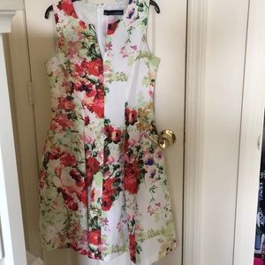 Chetta B floral dress in size 8